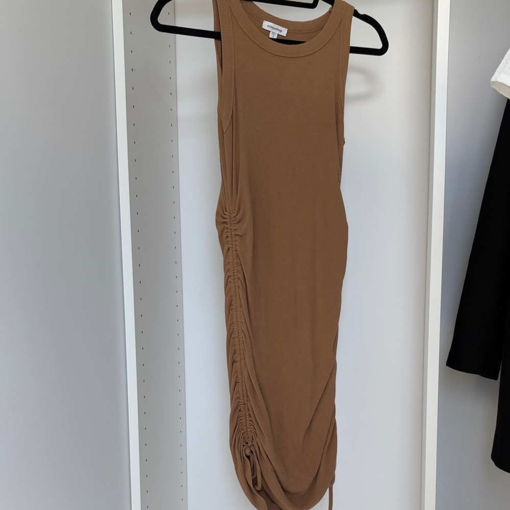 mittoshop Sleeveless Ruched Midi Dress in Camel Brown